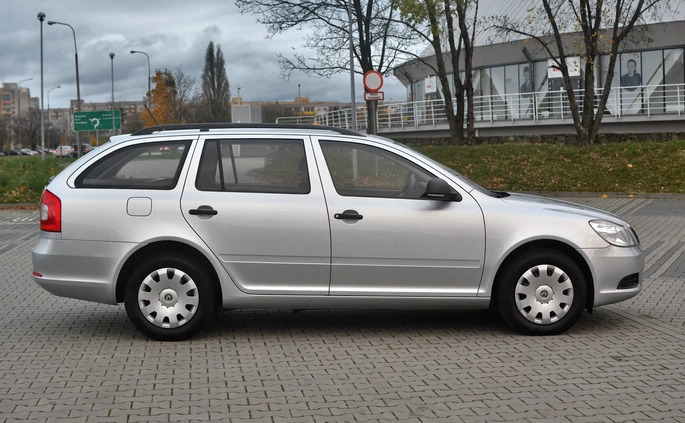 Skoda Octavia cena 25900 przebieg: 192000, rok produkcji 2011 z Mrągowo małe 137